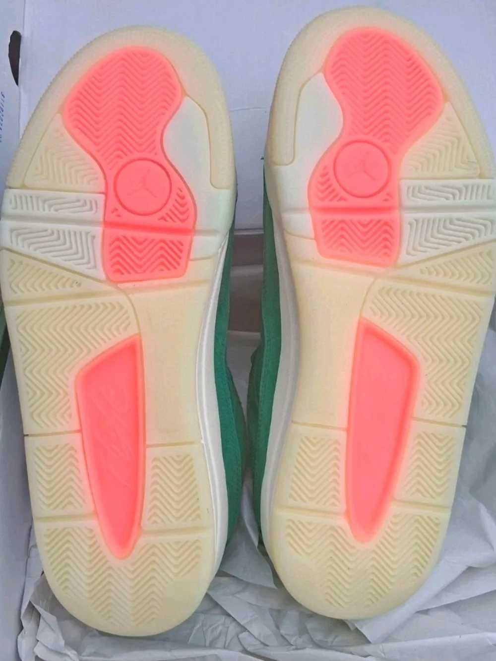 Jordan Flight Club. Court 2345 Green Suede